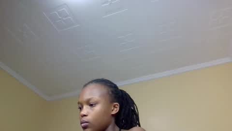 Snapshot of sandy_bby1 chatting on October 27, 7:12 am sandy online show from October 27, 7:12 am