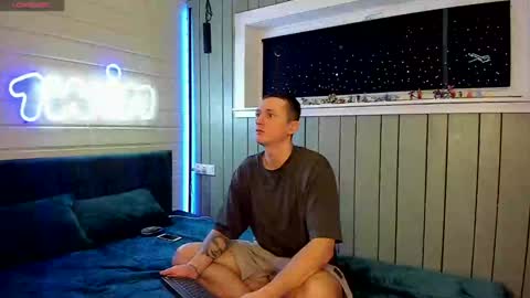 Sandy and Chris online show from January 31, 8:01 am