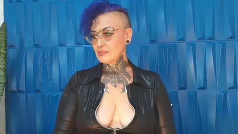 Sandy Rose online show from February 11, 6:55 pm