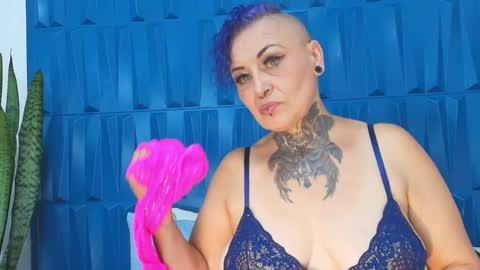 Sandy Rose online show from February 16, 7:16 pm