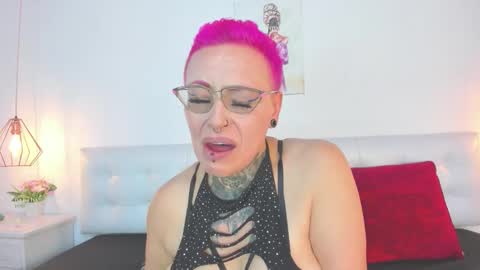 Sandy Rose online show from October 31, 5:52 am