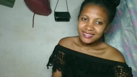 Snapshot of sanelie09 chatting on October 31, 7:26 pm sanelie09 online show from October 31, 7:26 pm