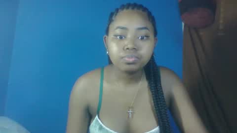 saniazzhh online show from March 19, 9:35 am