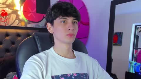 Snapshot of santi_delacruz chatting on January 14, 2:00 pm santi online show from January 14, 2:00 pm