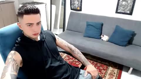 santi_ss online show from November 26, 1:17 am