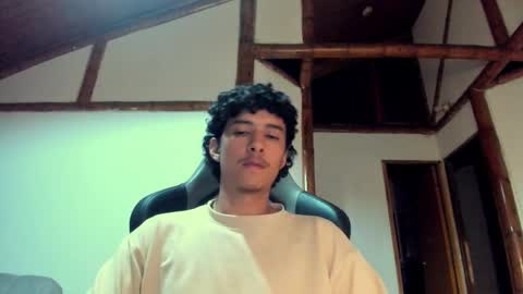 santi_twink19 online show from March 2, 7:15 am