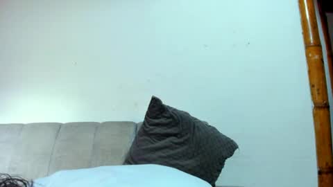 Snapshot of santi_twink19 chatting on June 14, 11:34 am santi_twink19 online show from June 14, 11:34 am