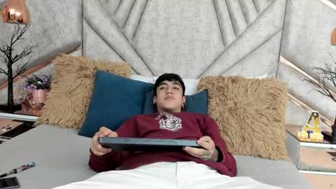 SantiAbader online show from November 18, 11:58 am