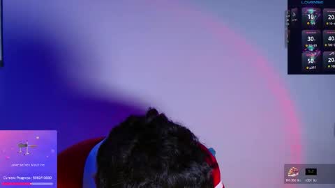 Snapshot of santiago_foxx chatting on February 18, 7:32 pm santi online show from February 18, 7:32 pm