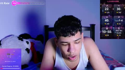 Snapshot of santiago_foxx chatting on March 9, 2:15 am santi online show from March 9, 2:15 am