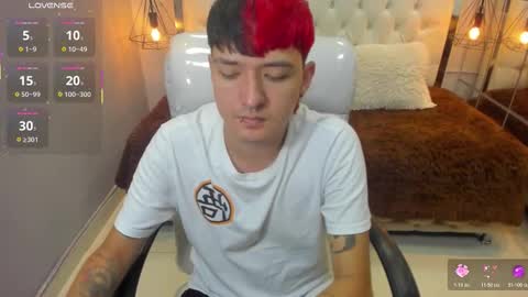 Snapshot of santiago_morgan chatting on March 6, 11:23 pm SANTIAGO online show from March 6, 11:23 pm