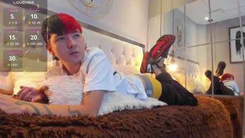 Snapshot of santiago_morgan chatting on March 18, 10:46 pm SANTIAGO online show from March 18, 10:46 pm