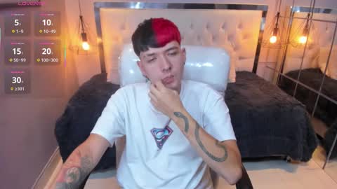 Snapshot of santiago_morgan chatting on March 22, 10:24 pm SANTIAGO online show from March 22, 10:24 pm