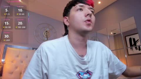 Snapshot of santiago_morgan chatting on April 1, 11:24 pm SANTIAGO online show from April 1, 11:24 pm