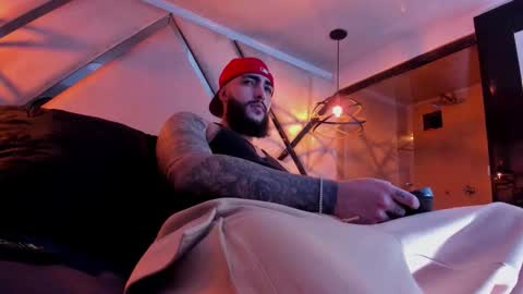 Snapshot of santiagohincapiie chatting on March 4, 4:29 am Santiago Hincapiie online show from March 4, 4:29 am