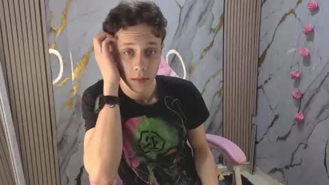 Julius Novachrono  online show from March 16, 2:17 am