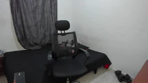 Snapshot of santiceballo chatting on April 24, 5:21 am Julius Novachrono online show from April 24, 5:21 am