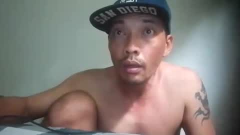 Snapshot of santichai561323 chatting on November 18, 4:17 am santichai561323 online show from November 18, 4:17 am