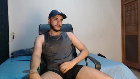 Snapshot of santiexxx chatting on November 4, 12:54 am santiexxx online show from November 4, 12:54 am