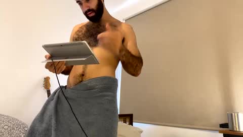 Papi online show from December 9, 8:33 pm