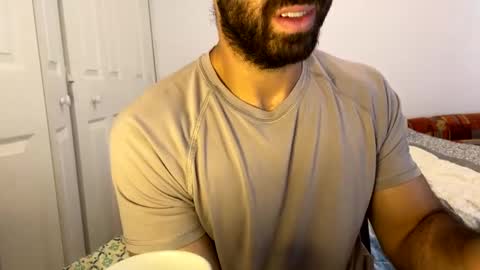 Papi online show from March 5, 6:34 pm