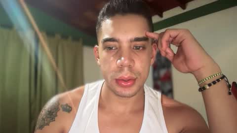 santoxxxkinney online show from January 18, 11:52 pm