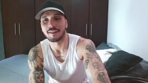 Snapshot of santti_torres chatting on May 30, 4:31 am Santy Torres online show from May 30, 4:31 am