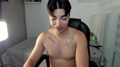 Mr. Santiago online show from November 21, 1:21 pm