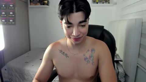 Mr. Santiago online show from December 18, 1:39 pm