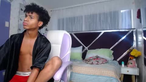 santy online show from April 3, 12:03 pm