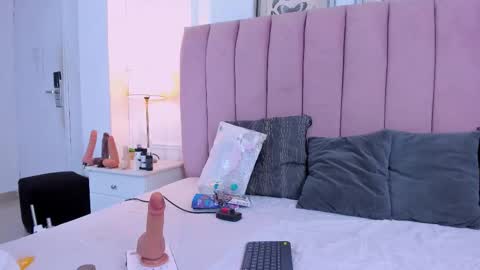 Snapshot of santy_carrington chatting on March 10, 9:09 pm Santiago Carrington online show from March 10, 9:09 pm