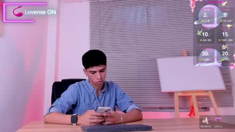 Snapshot of santy_carrington chatting on April 1, 7:44 pm Santiago Carrington online show from April 1, 7:44 pm