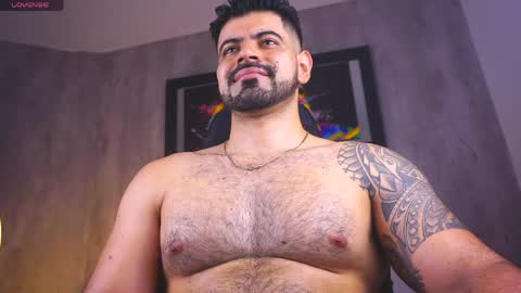santiago online show from May 6, 10:31 am