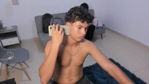 Snapshot of santy_stump chatting on April 5, 6:16 pm santy_stump online show from April 5, 6:16 pm