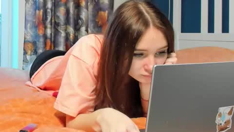 santythousand online show from December 15, 10:19 am