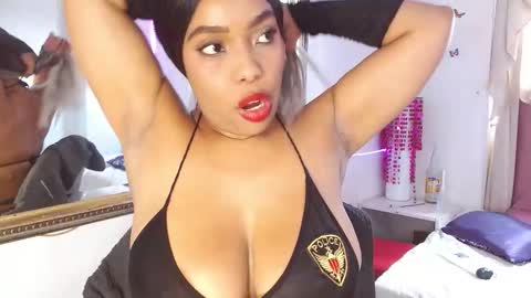 Snapshot of saori_evanss chatting on October 31, 7:37 pm Saori Evans online show from October 31, 7:37 pm