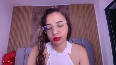 Snapshot of sara__24 chatting on May 2, 11:59 am Sara online show from May 2, 11:59 am