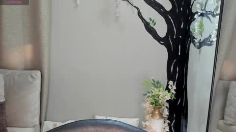 Snapshot of sara__michell chatting on September 20, 12:06 pm online show from September 20, 12:06 pm