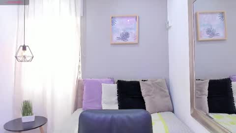 Snapshot of sara__michell chatting on October 23, 12:04 pm online show from October 23, 12:04 pm