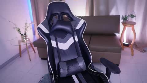 Sara  online show from February 25, 3:27 pm