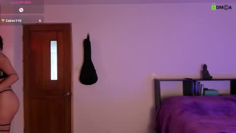 Snapshot of sara_aster chatting on March 18, 5:16 pm sara_aster online show from March 18, 5:16 pm