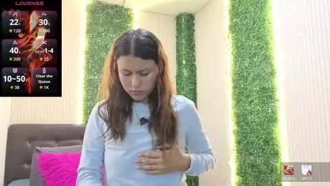 Snapshot of sara_blue13 chatting on March 10, 11:48 am Sara online show from March 10, 11:48 am