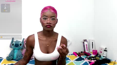 Snapshot of sara_brown18 chatting on March 30, 3:13 pm Sara online show from March 30, 3:13 pm