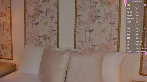 Sara online show from April 25, 8:06 pm