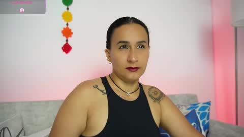   online show from March 5, 10:55 am