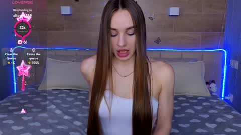 Snapshot of sara_crosss chatting on January 30, 6:10 pm Sara online show from January 30, 6:10 pm