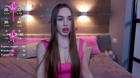 Snapshot of sara_crosss chatting on February 12, 12:16 am Sara online show from February 12, 12:16 am