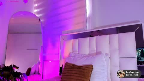 Sara online show from September 23, 6:33 pm