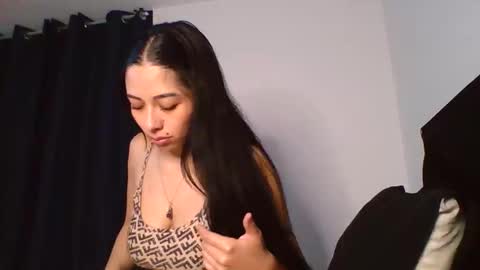 Snapshot of sara_gomez1_ chatting on November 15, 12:19 am sara_gomez1_ online show from November 15, 12:19 am