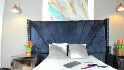 Snapshot of sara_hannks chatting on April 4, 2:25 pm sara_hannks online show from April 4, 2:25 pm